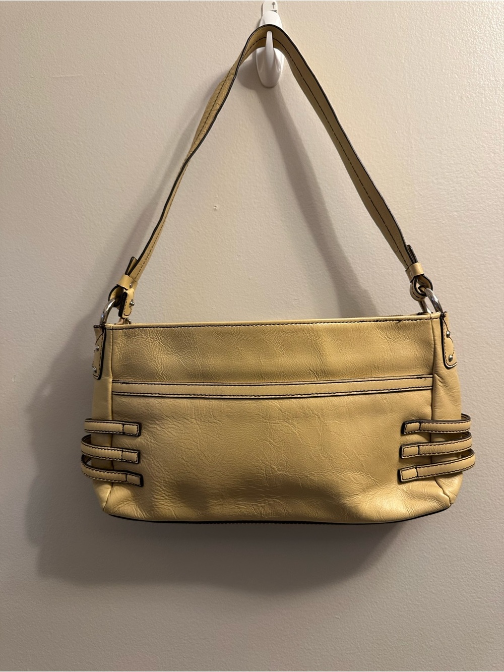 #863 Soft Yellow Shoulder Bag - Classic Everyday Style
